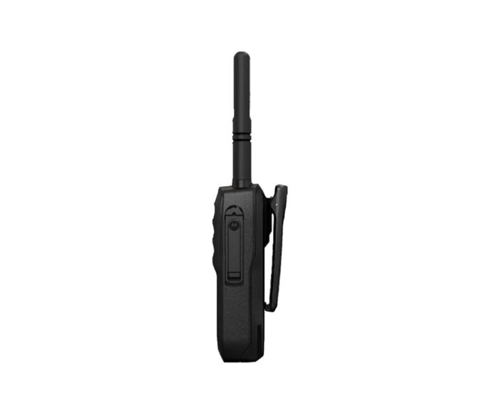 Set van 3 Motorola R5 UHF DMR IP67 LKP 5 Watt met tafellader en beveiliging oortje